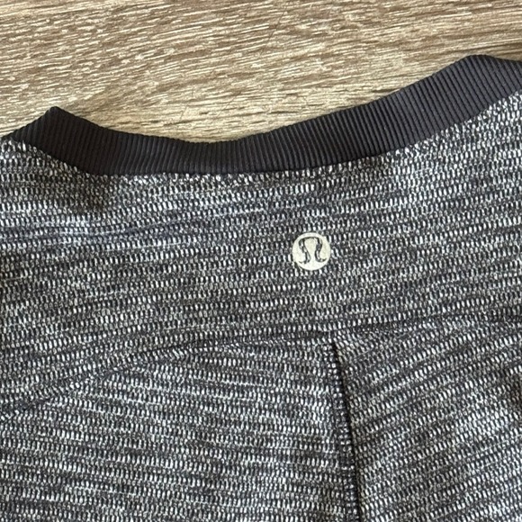 Lululemon Think Fast Long Sleeve Shirt Women's 6 Gray Heather Thumbholes Run Gym - Picture 5 of 6
